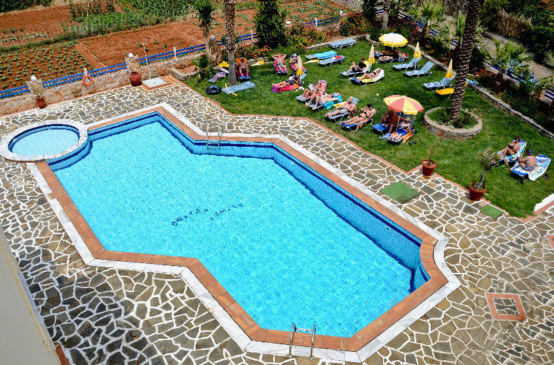 Cretan Family Apartments 말리아 외부 사진